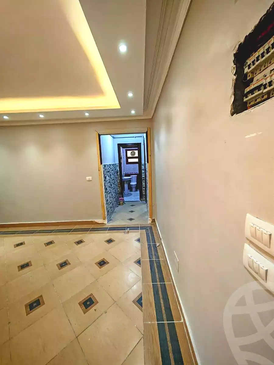 https://aqarmap.com.eg/en/listing/7064579-for-sale-cairo-helwan-ahmed-enci-st