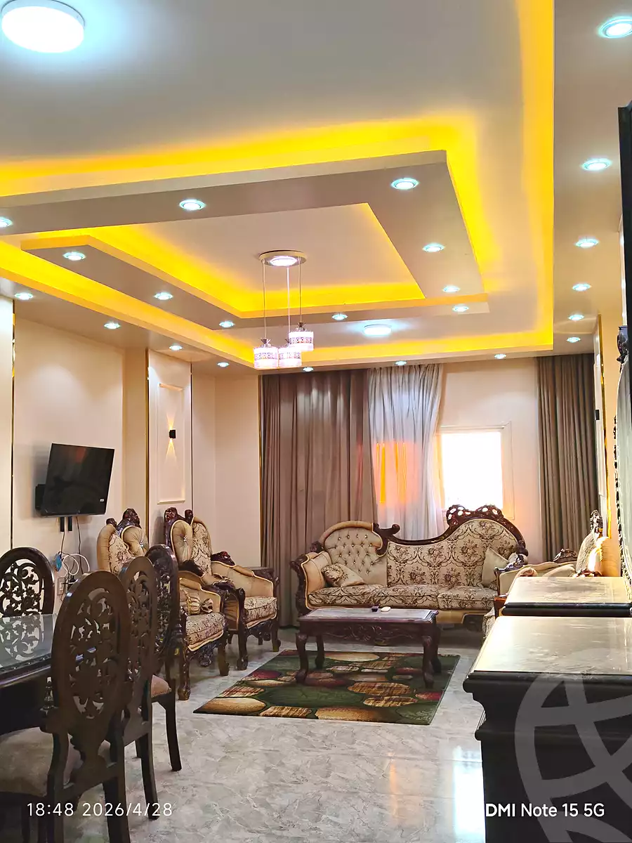 https://aqarmap.com.eg/en/listing/7064769-for-sale-sharqia-zagazig-zagazig-city-tolba-awaida-st