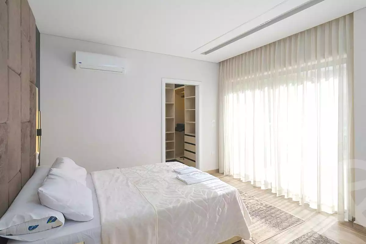 https://aqarmap.com.eg/en/listing/7065138-for-rent-cairo-new-cairo-compounds-lakeview-residence