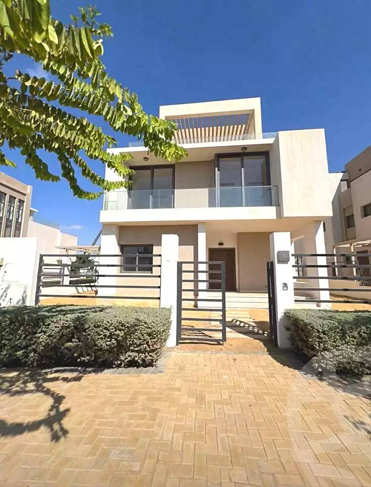 https://aqarmap.com.eg/en/listing/7065166-for-sale-cairo-new-cairo-compounds-fifth-square