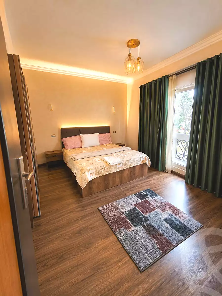 https://aqarmap.com.eg/ar/listing/7065409-for-rent-cairo-new-cairo-compounds-mountain-view-hyde-park