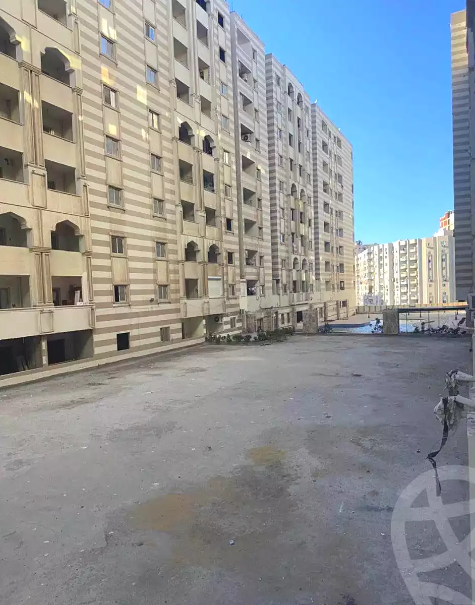 https://aqarmap.com.eg/ar/listing/7065646-for-sale-alexandria-lsywf-city-light-compound