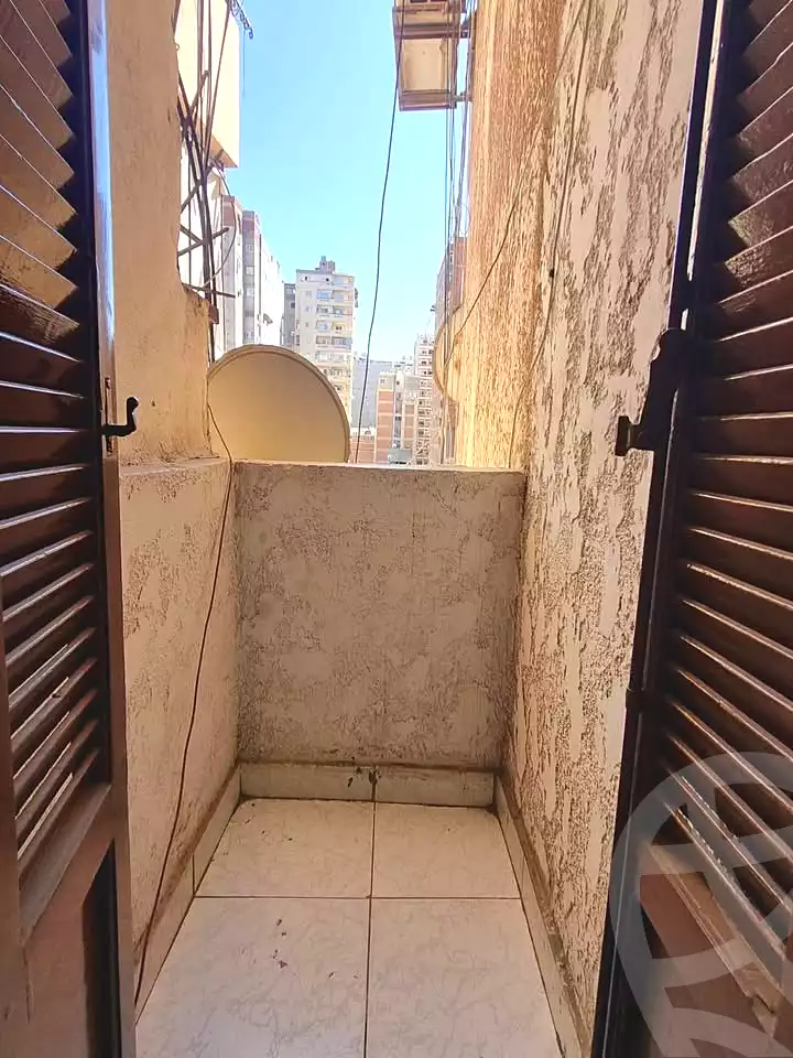 https://aqarmap.com.eg/ar/listing/7066346-for-sale-alexandria-sydy-bshr-sydy-bshr-bhry-ali-hipa-st
