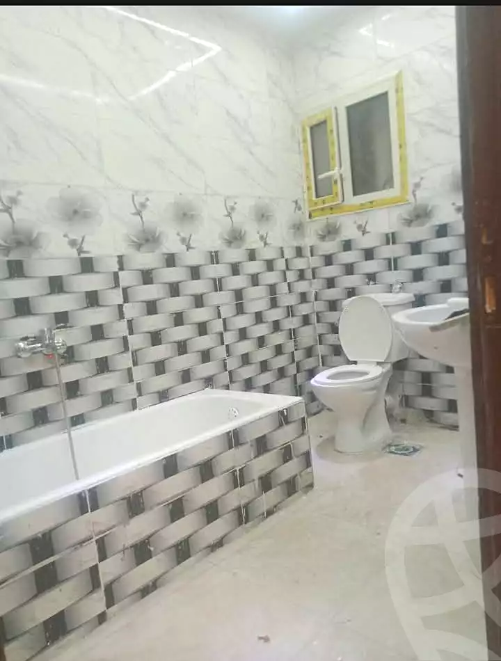 https://aqarmap.com.eg/ar/listing/7066438-for-sale-alexandria-al-agamy-el-hanouvel