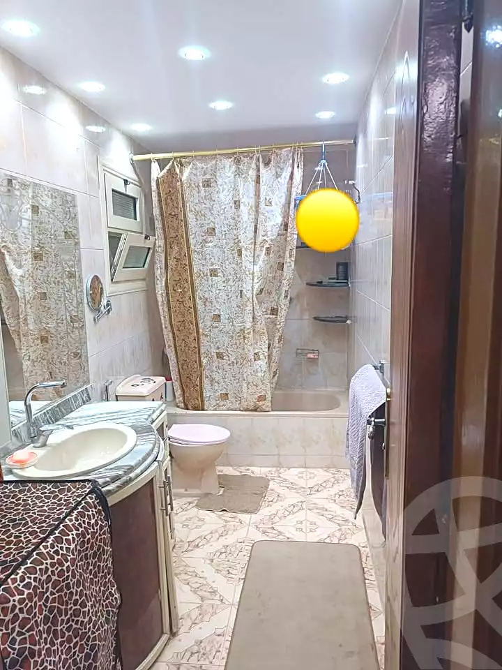 https://aqarmap.com.eg/ar/listing/7066680-for-sale-cairo-helwan-helwan-el-sharkeya-zaki-hawas-st
