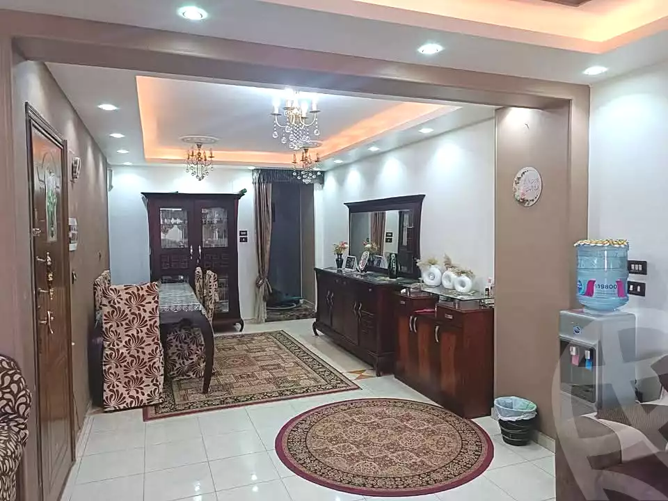 https://aqarmap.com.eg/ar/listing/7066680-for-sale-cairo-helwan-helwan-el-sharkeya-zaki-hawas-st