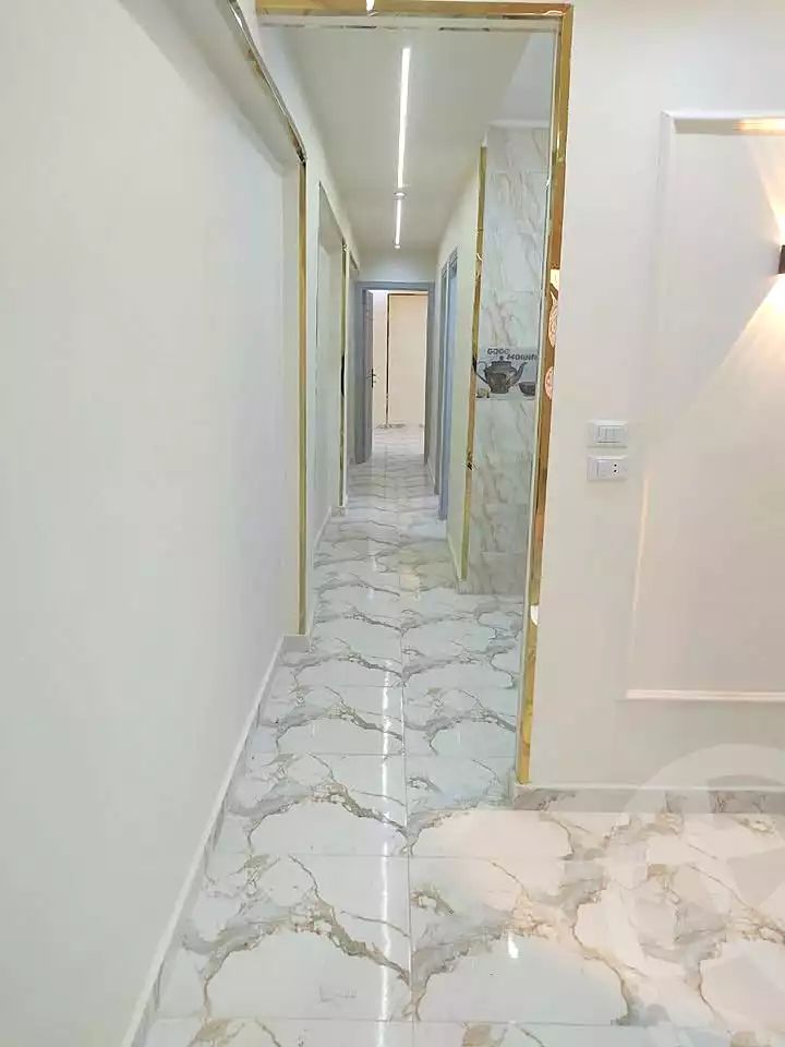 https://aqarmap.com.eg/ar/listing/7066786-for-sale-alexandria-sydy-bshr-shr-mlk-hfny