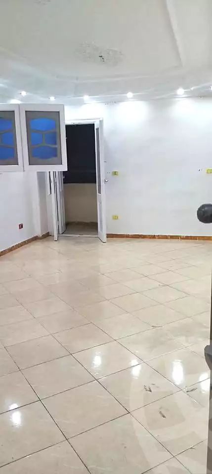 https://aqarmap.com.eg/en/listing/7067893-for-rent-alexandria-ganaklis-shr-mrtdy-bsh