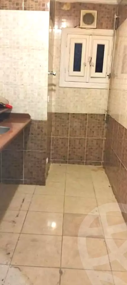 https://aqarmap.com.eg/en/listing/7067893-for-rent-alexandria-ganaklis-shr-mrtdy-bsh