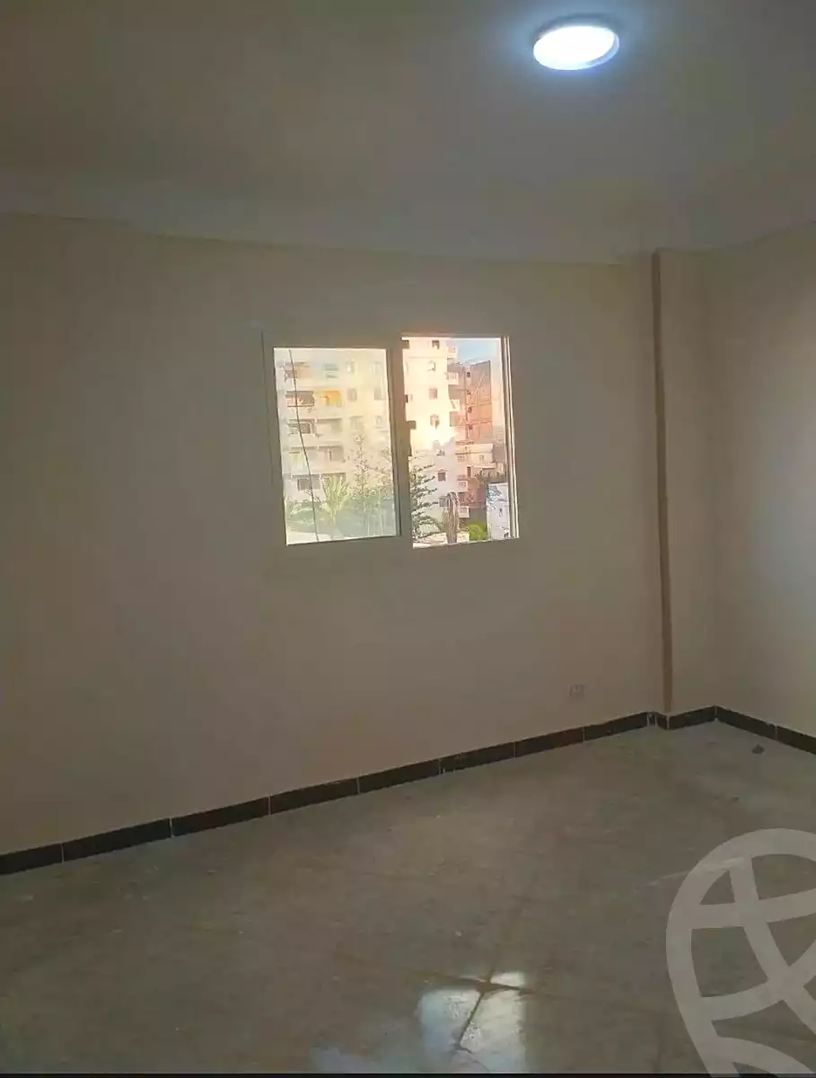 https://aqarmap.com.eg/ar/listing/7068125-for-sale-alexandria-al-agamy-el-hanouvel-al-haded-we-al-soulb-st