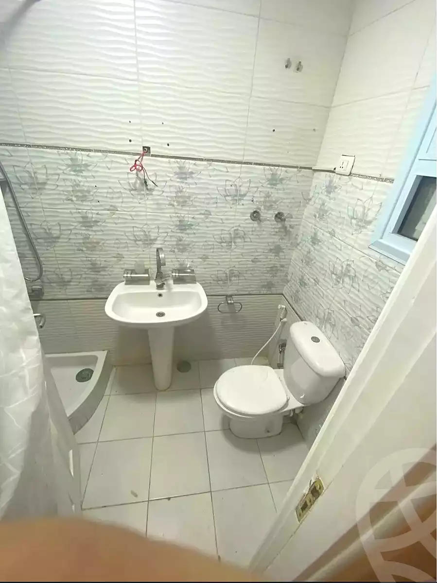 https://aqarmap.com.eg/ar/listing/7068179-for-sale-alexandria-zezenia-ibrahim-el-attar-st