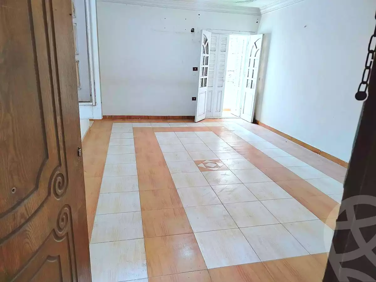 https://aqarmap.com.eg/ar/listing/7068297-for-rent-cairo-helwan-sherif-st