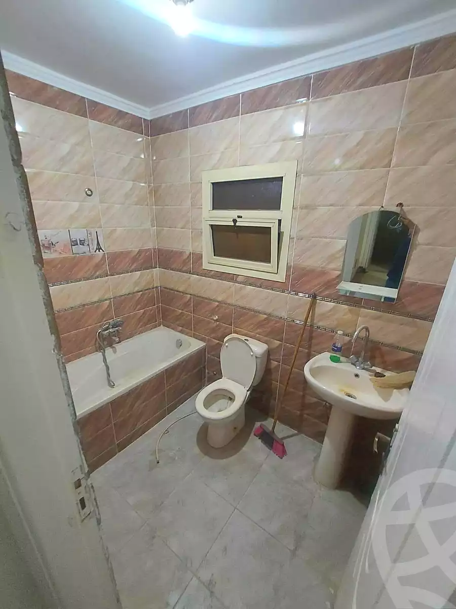 https://aqarmap.com.eg/en/listing/7068324-for-rent-cairo-helwan-sherif-st