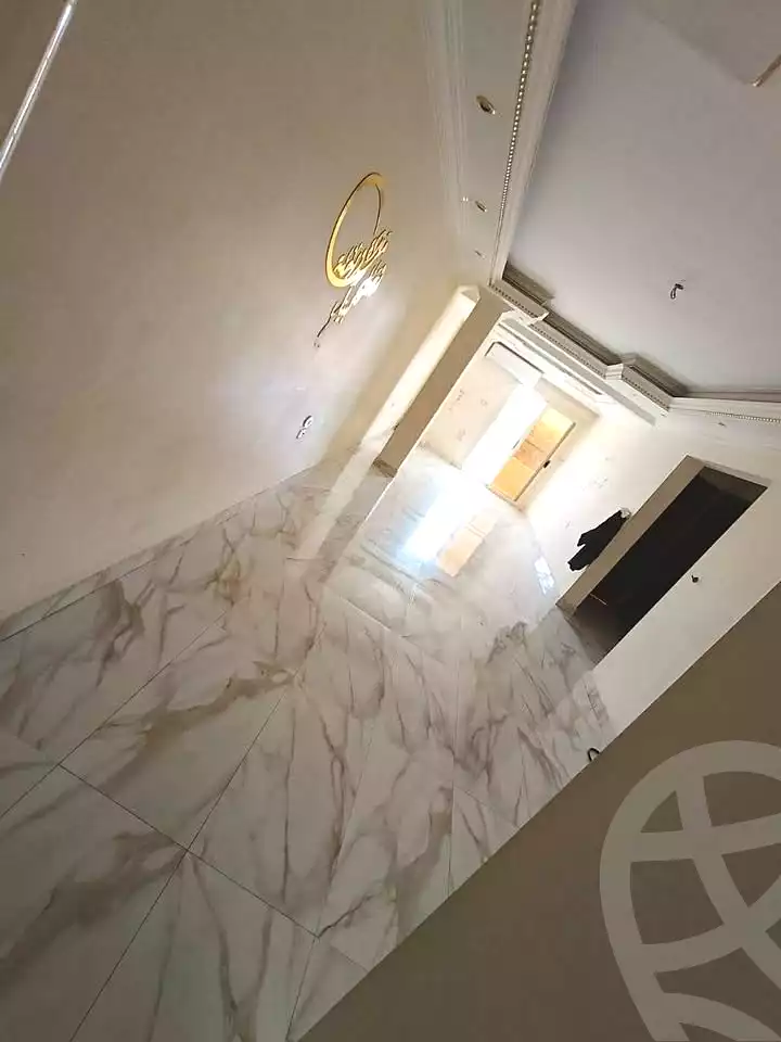 https://aqarmap.com.eg/ar/listing/7068548-for-sale-cairo-helwan-ahmed-enci-st