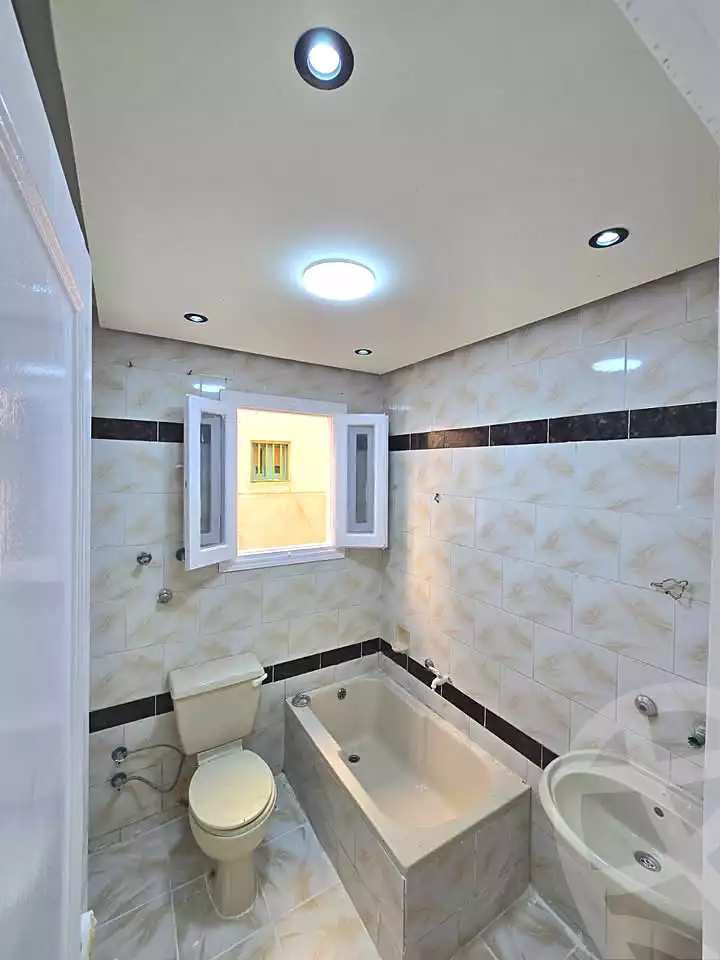 https://aqarmap.com.eg/en/listing/7068747-for-sale-alexandria-al-agamy-shataa-el-nakheel