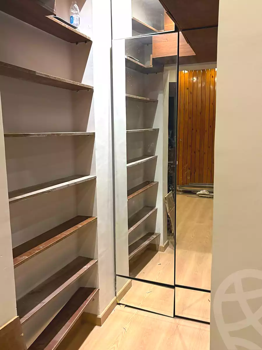 https://aqarmap.com.eg/ar/listing/7068815-for-sale-cairo-new-cairo-compounds-hyde-park-centre-ville-hyde-park