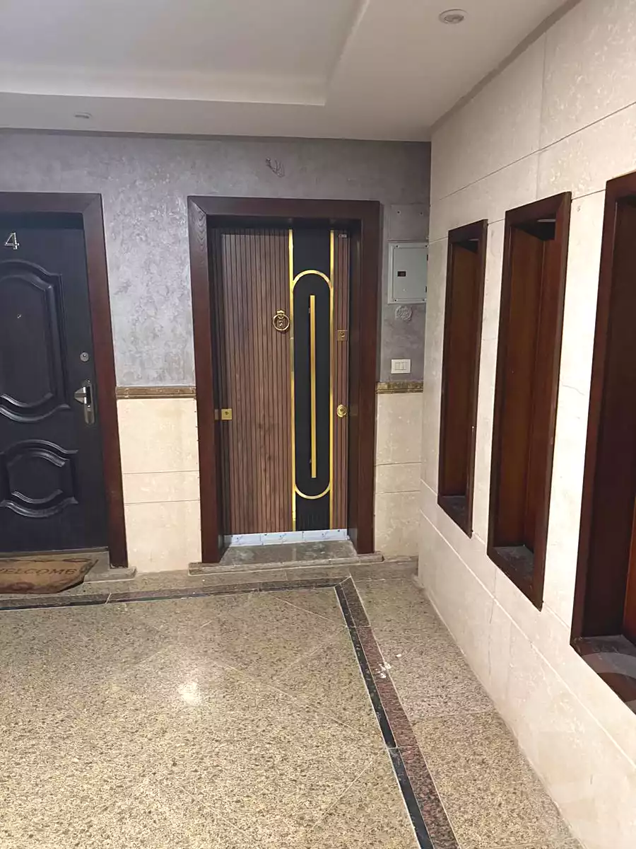 https://aqarmap.com.eg/ar/listing/7068835-for-sale-cairo-new-cairo-compounds-kmbwnd-rwd-lzhr