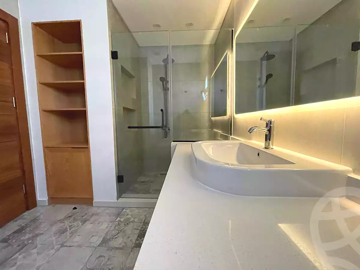 https://aqarmap.com.eg/ar/listing/7068942-for-rent-cairo-new-cairo-compounds-villette-kmbwnd-sky-kwndwz-swdyk-villette