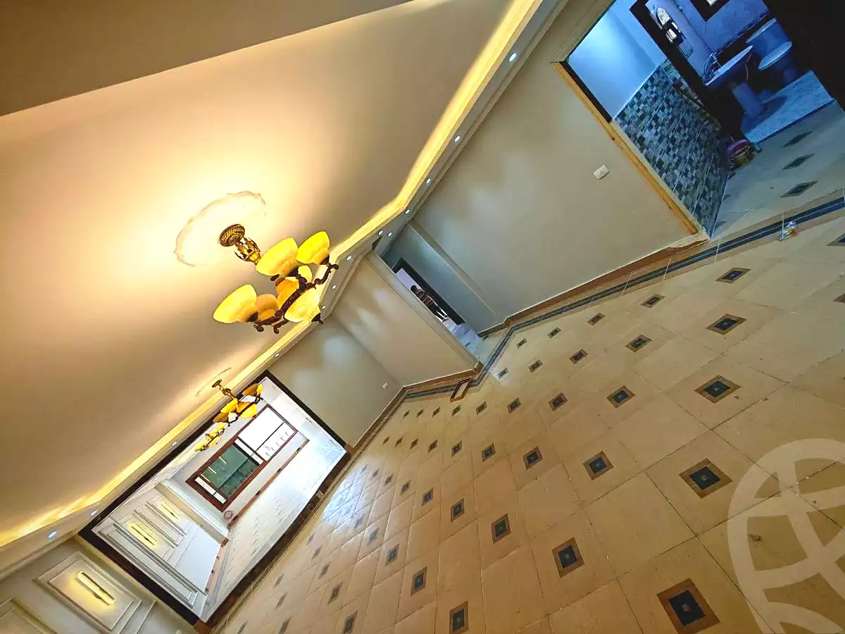 https://aqarmap.com.eg/en/listing/7069010-for-sale-cairo-helwan-ahmed-enci-st