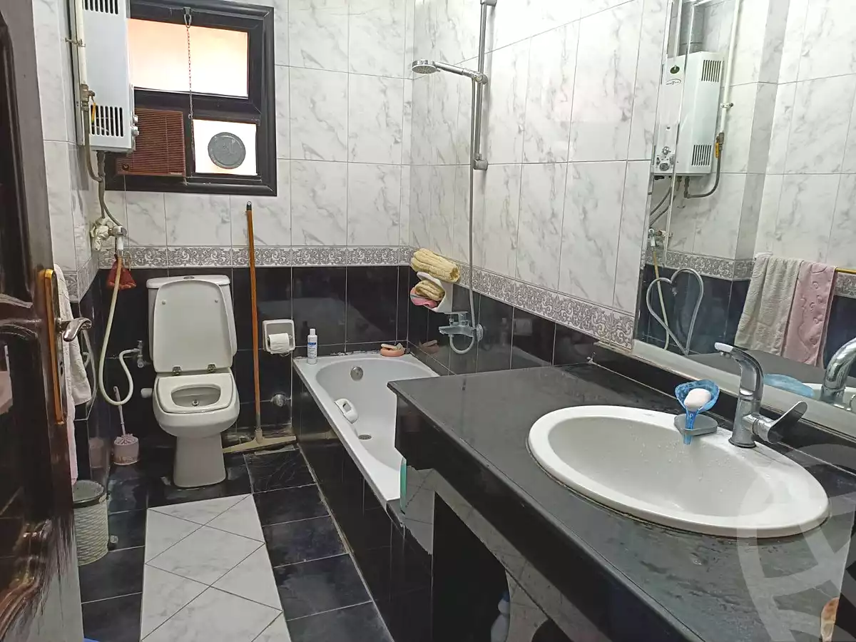https://aqarmap.com.eg/ar/listing/7069016-for-sale-cairo-helwan-rostom-st