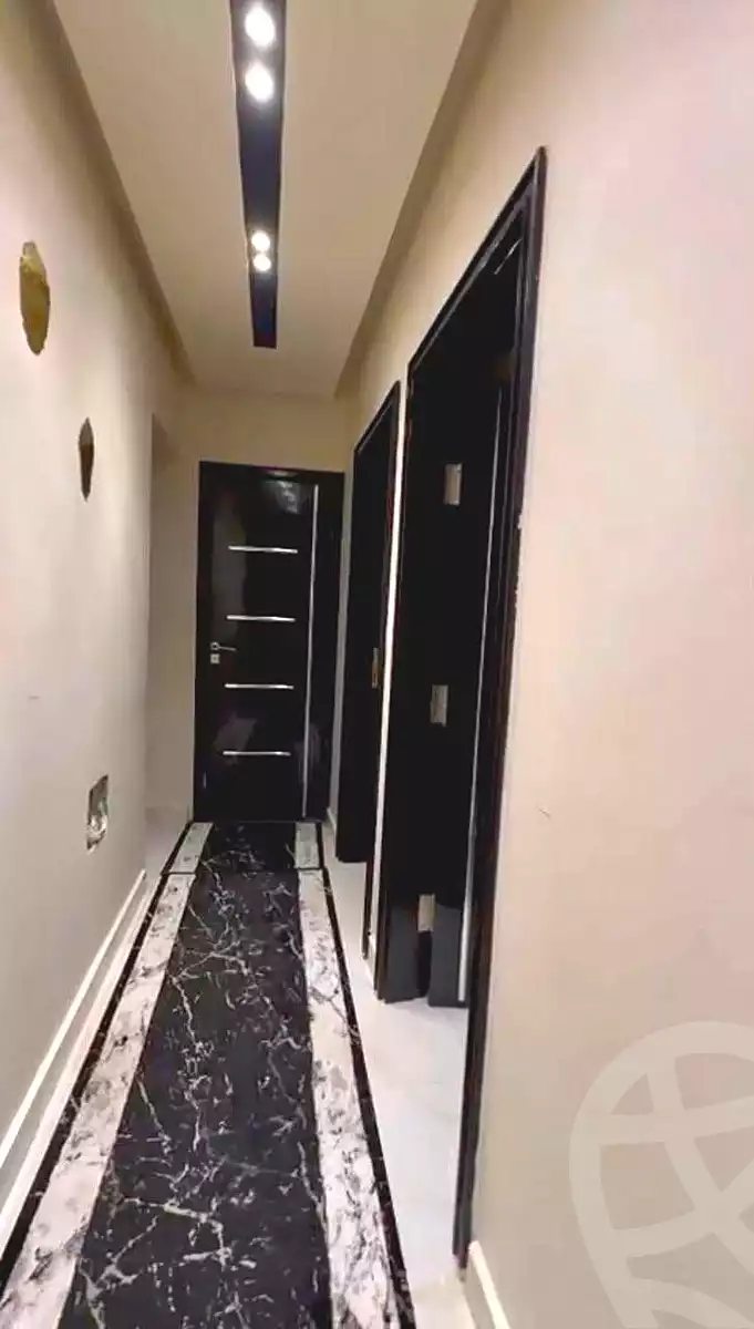 https://aqarmap.com.eg/ar/listing/7069039-for-sale-cairo-helwan-helwan-el-sharkeya-omar-ibn-abd-el-aziz-st