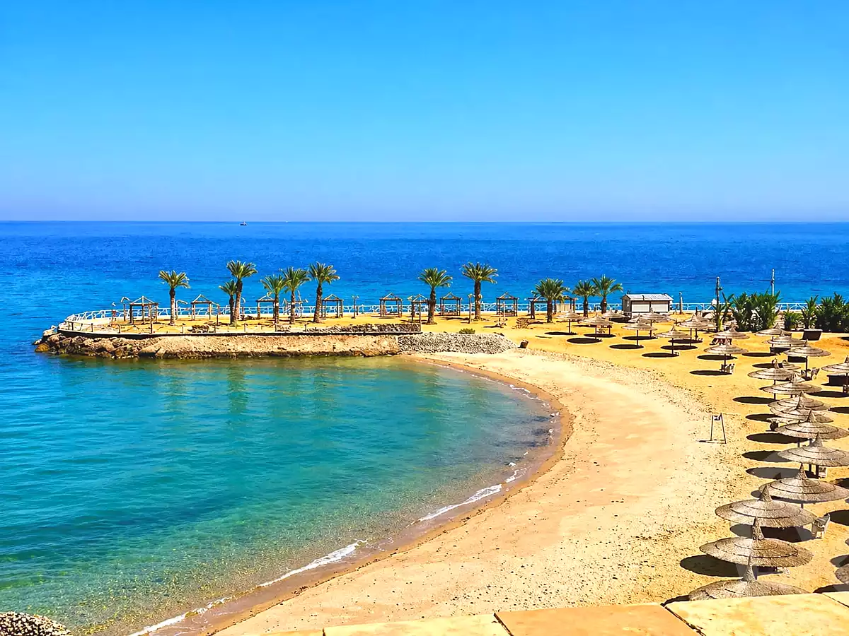 https://aqarmap.com.eg/ar/listing/7069008-for-rent-ain-elsokhna-resorts-blumar-el-dome