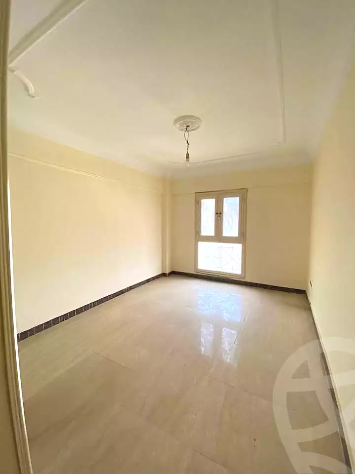 https://aqarmap.com.eg/ar/listing/7069219-for-sale-alexandria-moharram-bey-moharram-bek-st