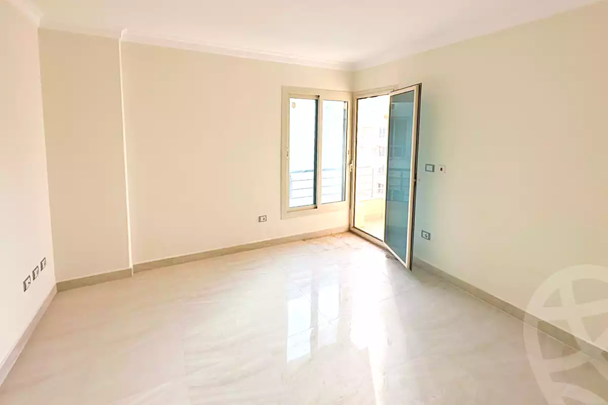 https://aqarmap.com.eg/ar/listing/7069280-for-sale-alexandria-smouha-compounds-in-smouha-antoniadis-city-compound