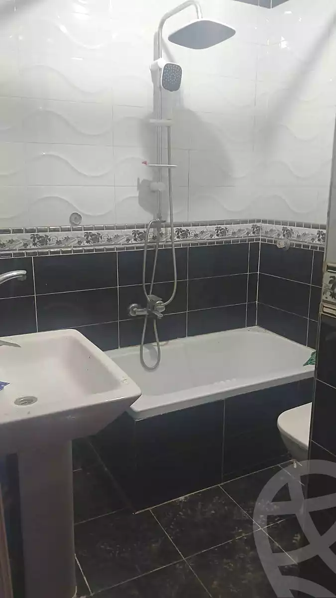 https://aqarmap.com.eg/ar/listing/7069448-for-sale-alexandria-al-agamy-el-hanouvel-el-warsha-st