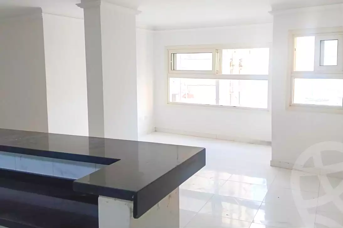 https://aqarmap.com.eg/en/listing/7069817-for-sale-alexandria-sydy-bshr-sydy-bshr-bhry-shr-khld-bn-lwlyd