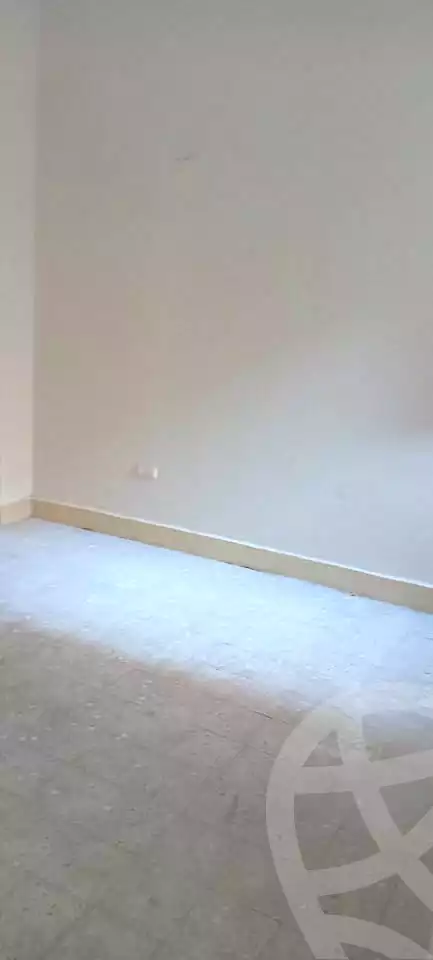 https://aqarmap.com.eg/ar/listing/7069865-for-rent-alexandria-al-agamy-el-hanouvel