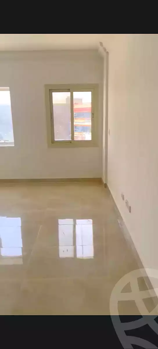 https://aqarmap.com.eg/ar/listing/7070576-for-rent-cairo-new-administrative-capital-r3-mamsha-gardens-city-edge