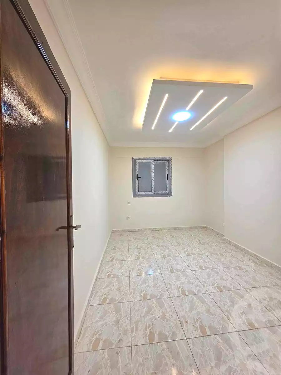https://aqarmap.com.eg/en/listing/7070714-for-sale-alexandria-el-asafra-l-sfr-bhry-el-geish-rd