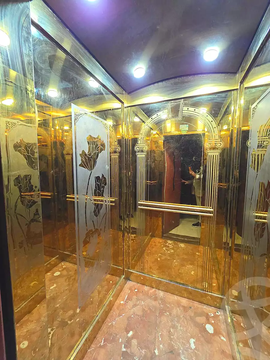 https://aqarmap.com.eg/en/listing/7070714-for-sale-alexandria-el-asafra-l-sfr-bhry-el-geish-rd