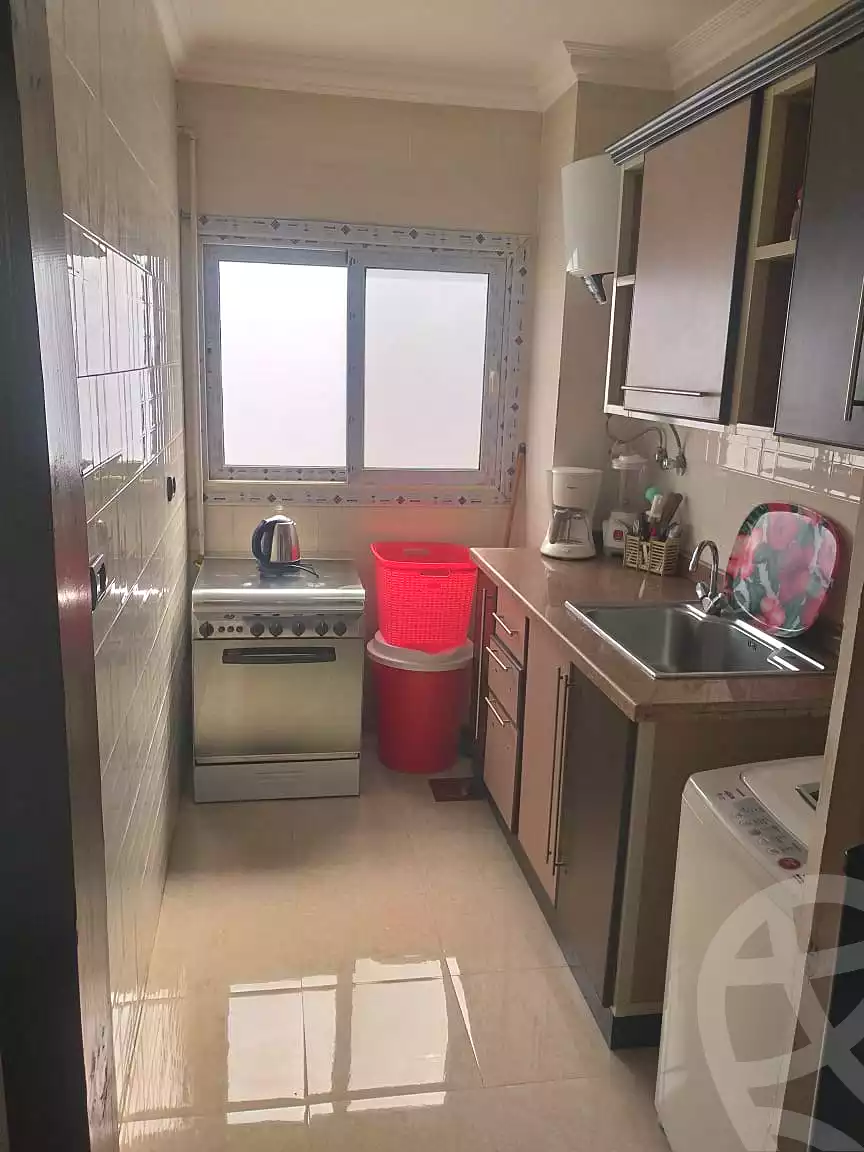 https://aqarmap.com.eg/ar/listing/7070754-for-rent-cairo-new-cairo-first-settlement-mhwr-mstfy-kml