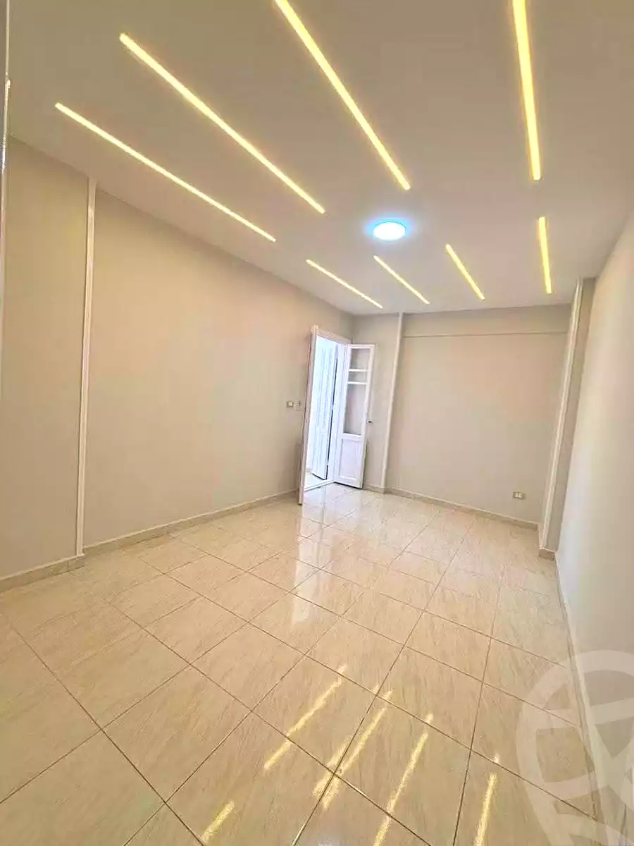 https://aqarmap.com.eg/ar/listing/7071379-for-sale-alexandria-miami-el-sebaey-st