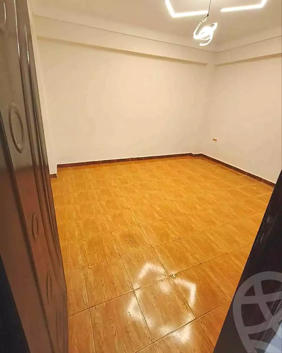 https://aqarmap.com.eg/en/listing/7071599-for-sale-alexandria-lsywf-el-falki
