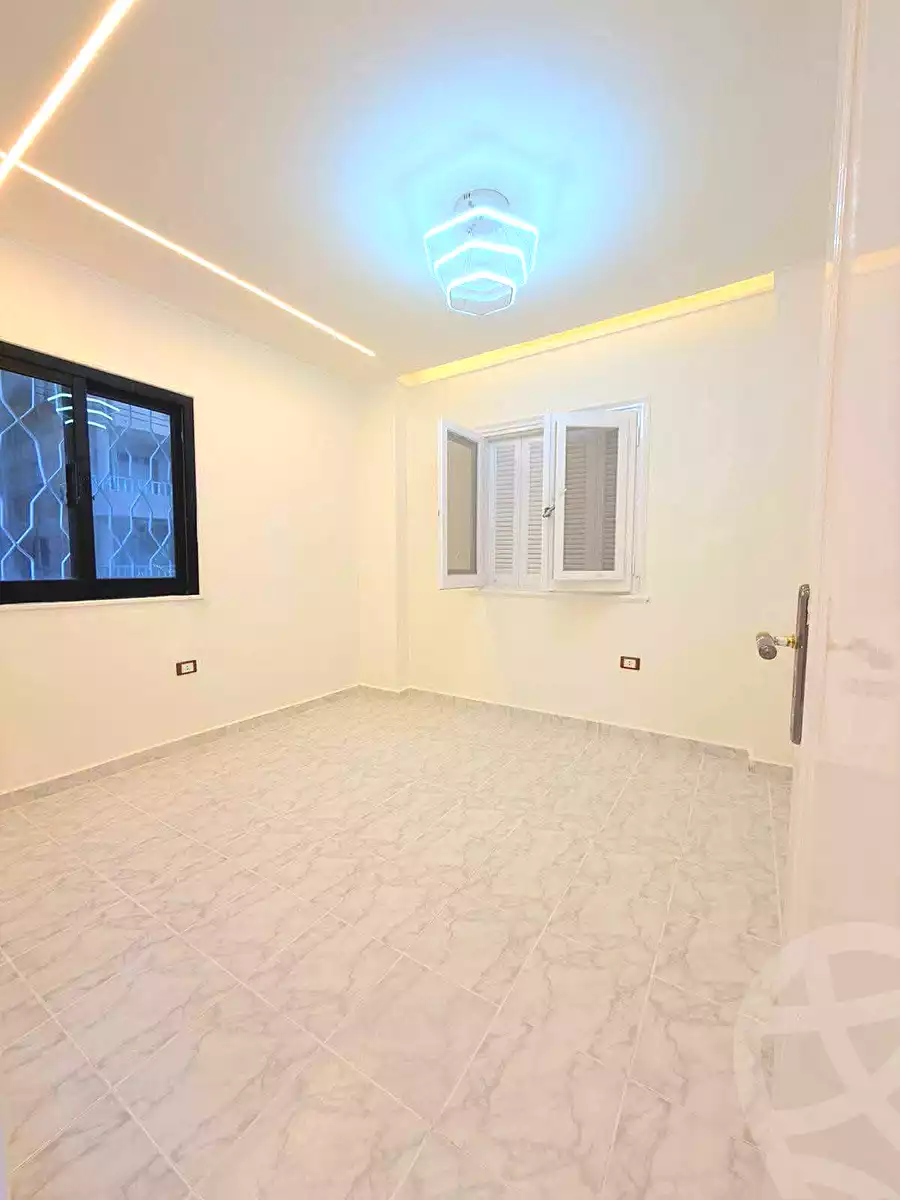 https://aqarmap.com.eg/ar/listing/7071822-for-sale-alexandria-al-agamy-shataa-el-nakheel