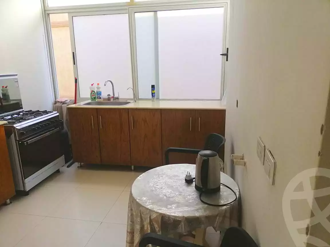 شقة بـ٣ غرف نوم في بيفرلي هيلز، صورة ٨ من ١٤