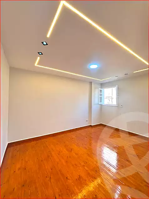 https://aqarmap.com.eg/ar/listing/7072392-for-sale-alexandria-miami-el-sebaey-st