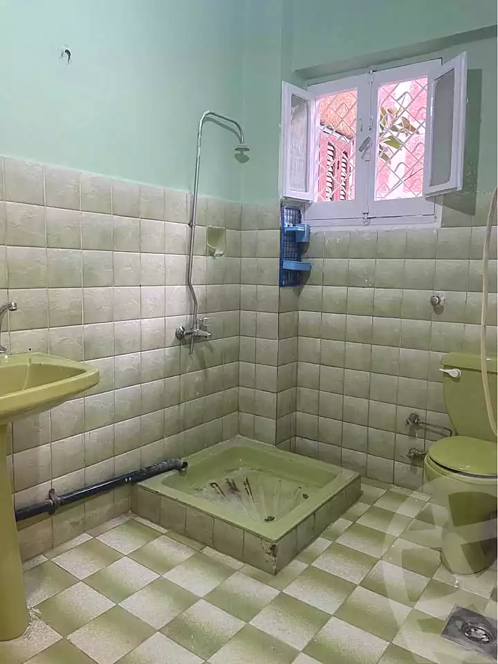 https://aqarmap.com.eg/en/listing/7072585-for-sale-alexandria-al-agamy-el-hanouvel-el-kholafaa-el-rashdeen-st