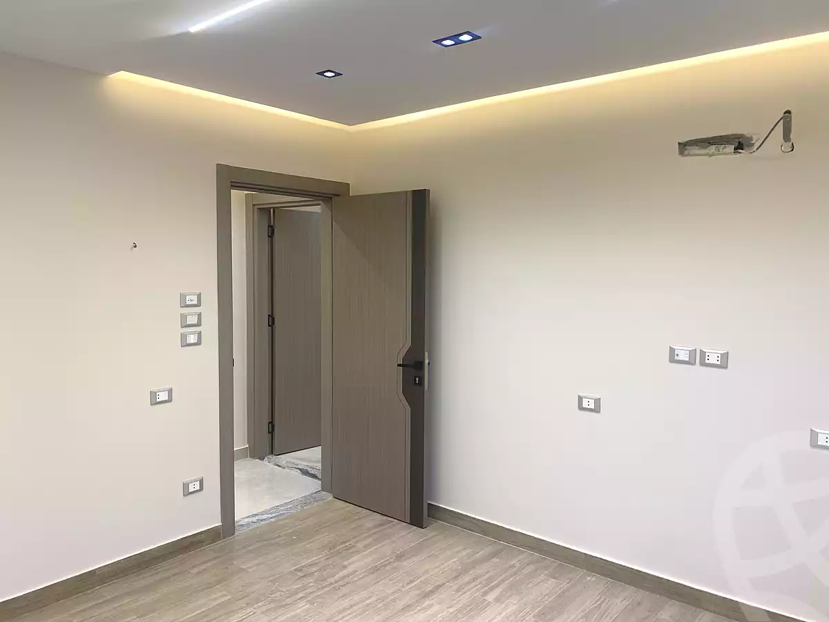 https://aqarmap.com.eg/ar/listing/7072551-for-rent-cairo-new-cairo-compounds-hyde-park-park-corner-hyde-park