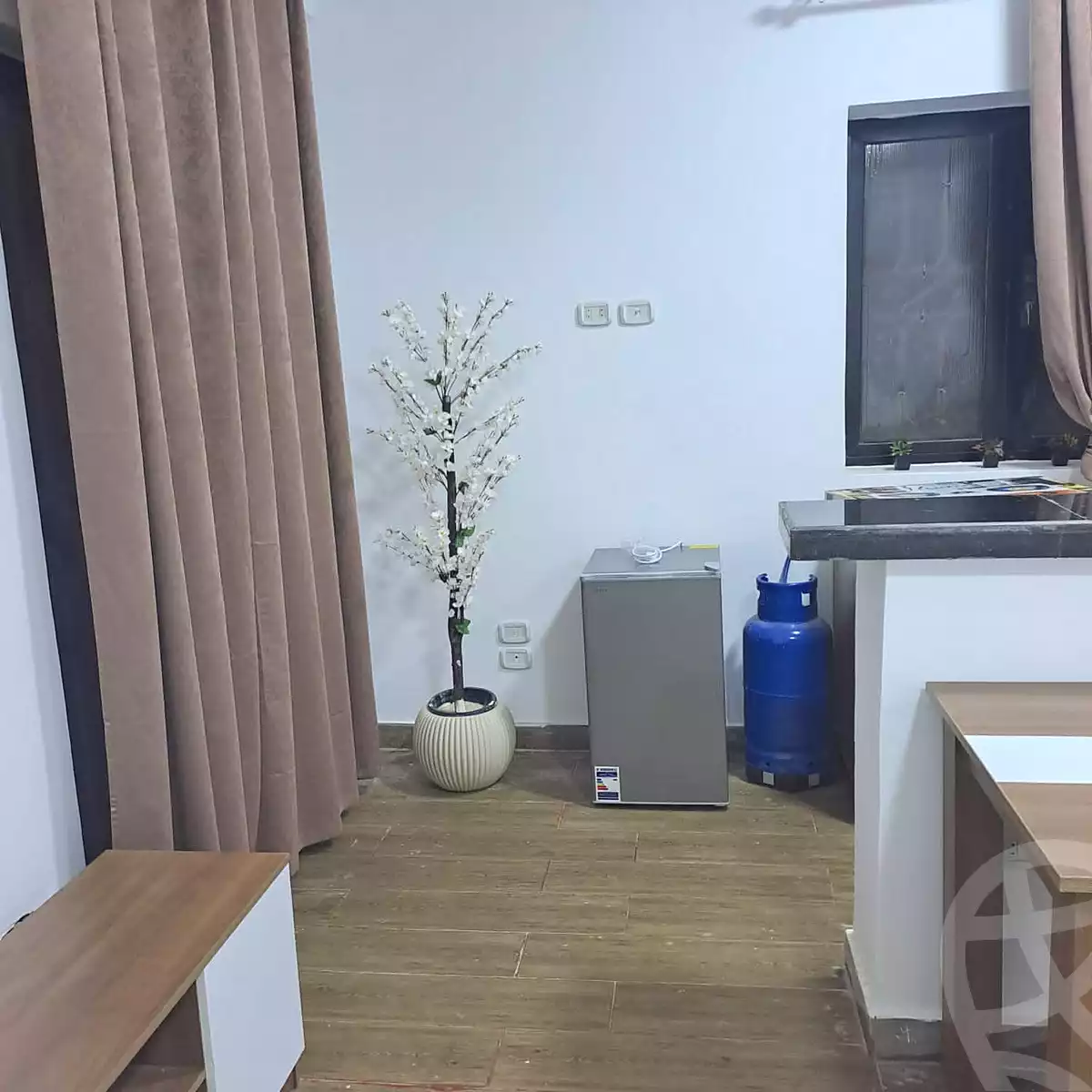 https://aqarmap.com.eg/ar/listing/7072289-for-rent-cairo-new-cairo-ganob-el-akadamiya-south-academy-g-sedki-suliman-st