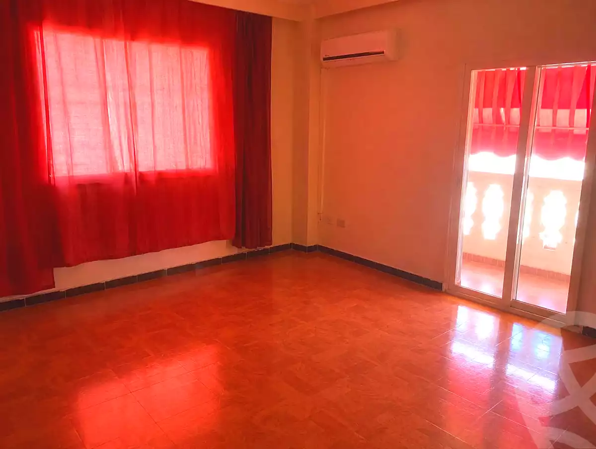 https://aqarmap.com.eg/en/listing/7072678-for-sale-cairo-new-cairo-el-ahyaa-third-neighborhood-street-16