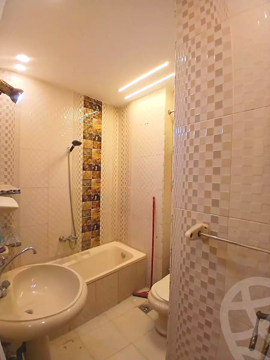 https://aqarmap.com.eg/en/listing/7072837-for-sale-alexandria-al-agamy-lbytsh