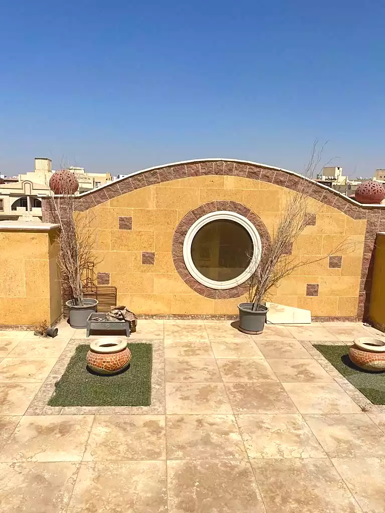 https://aqarmap.com.eg/ar/listing/7072885-for-sale-cairo-new-cairo-compounds-x-five-mall-x-estate