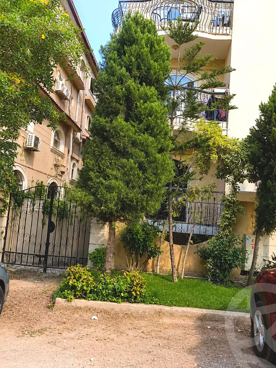 https://aqarmap.com.eg/ar/listing/7072977-for-sale-cairo-new-cairo-el-ahyaa-first-neighborhood-street-1
