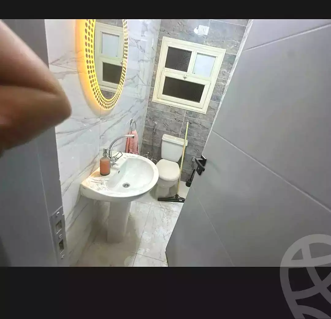 https://aqarmap.com.eg/ar/listing/7073226-for-sale-cairo-helwan-hadayek-helwan-el-khashab-canal
