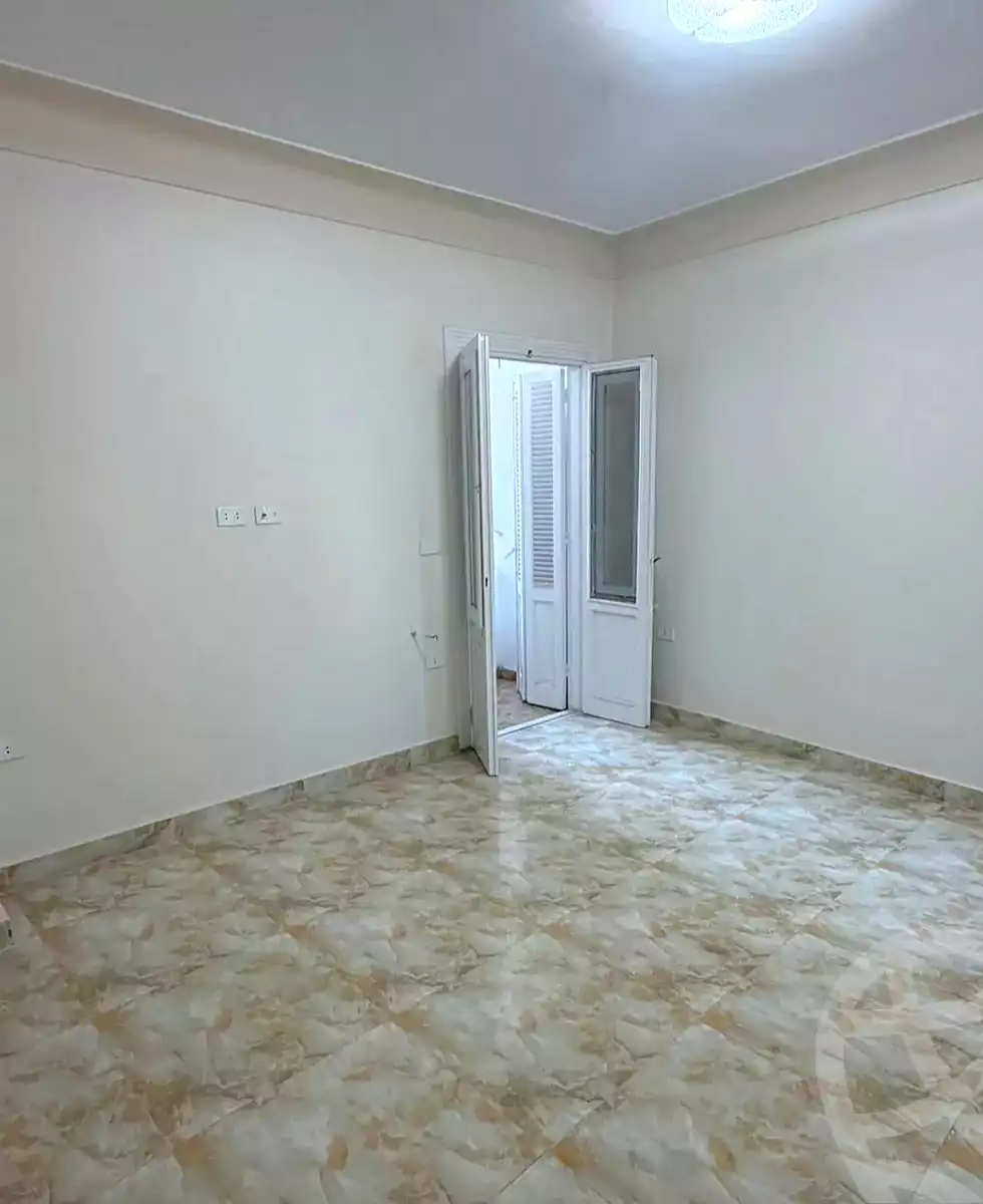 https://aqarmap.com.eg/ar/listing/7073260-for-sale-alexandria-miami-el-sebaey-st
