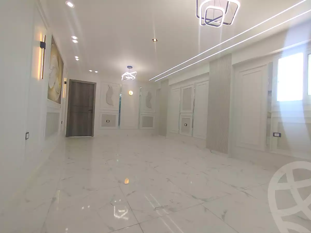 https://aqarmap.com.eg/en/listing/7073949-for-sale-alexandria-al-agamy-el-hanouvel-radwan-st
